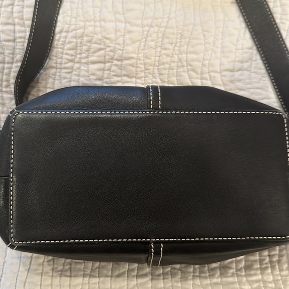Coach small hobo shoulder black leather bag. - Picture 2 of 5